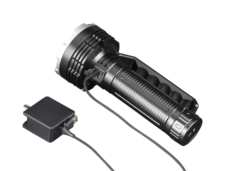 Fenix LR80R 18000 流明 1130 米 300 小時 手電筒 愛維斯 照明