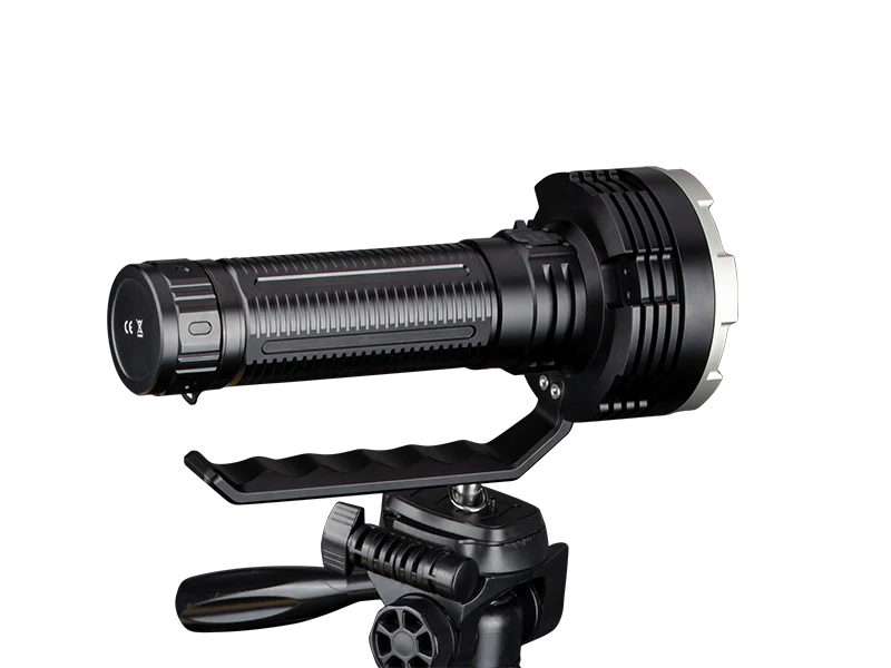 Fenix LR80R 18000 流明 1130 米 300 小時 手電筒 愛維斯 照明