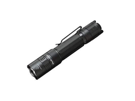 Fenix PD32R 1400 流明 344米 70小時 IP68 電筒