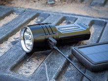 Load image into Gallery viewer, FENIX LR35R RECHARGEABLE FLASHLIGHT 10000 流明 Torch 手電筒
